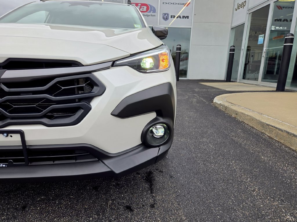 Used 2024 Subaru Crosstrek 2.0i Premium AWD/4WD image 12