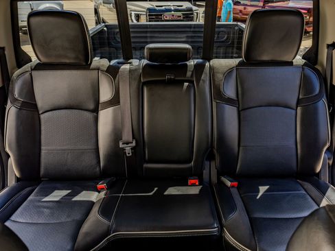 Used 2024 RAM 2500 Laramie image 34