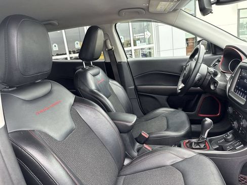 Used 2019 Jeep Compass Trailhawk AWD/4WD image 17