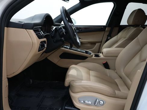 Used 2025 Porsche Macan S AWD/4WD image 63