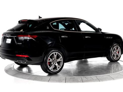 Used 2021 Maserati Levante AWD/4WD image 6