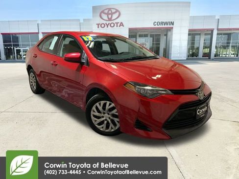 Used 2017 Toyota Corolla LE image 2