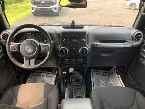 Used 2017 Jeep Wrangler Unlimited Sport w/ Quick Order Package 23S AWD/4WD image 14
