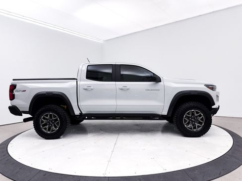 Used 2024 Chevrolet Colorado ZR2 AWD/4WD image 1