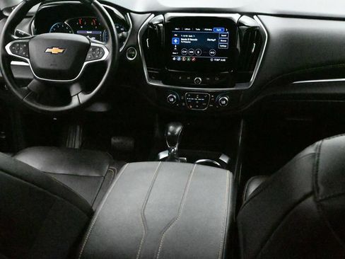 Used 2021 Chevrolet Traverse LT w/ LT Premium Package AWD/4WD image 14