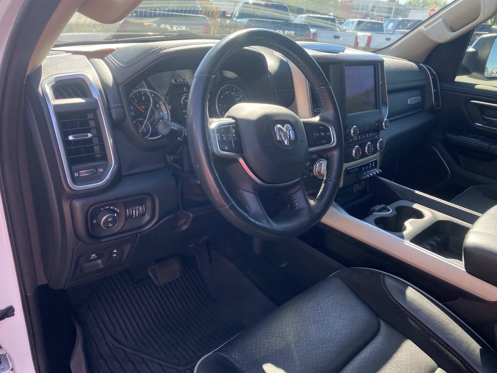 Used 2019 RAM 1500 Laramie AWD/4WD image 26