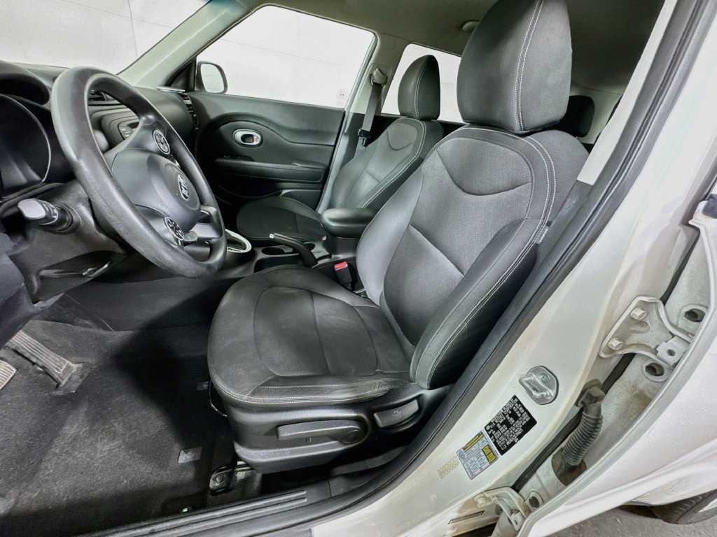 Used 2014 Kia Soul FWD image 22