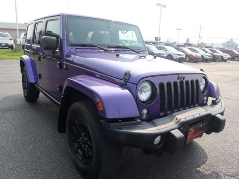 Used 2016 Jeep Wrangler Unlimited Sahara AWD/4WD image 28