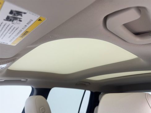 Used 2023 Mercedes-Benz EQB 300 300 w/ Exclusive Package image 69