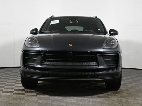 Used 2026 Porsche Macan AWD/4WD image 10