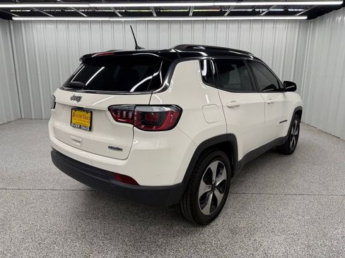Used 2018 Jeep Compass Latitude w/ Popular Equipment Group FWD image 6