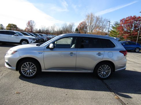 Used 2022 Mitsubishi Outlander SEL image 4