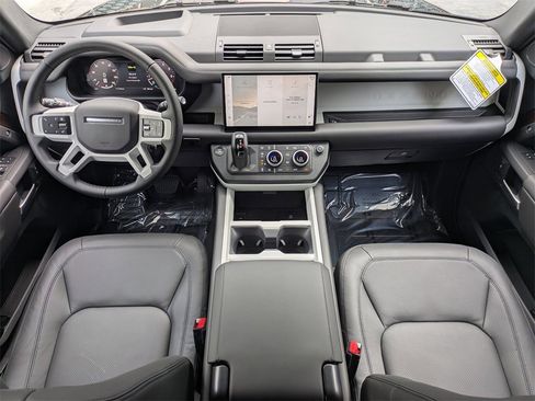 New 2025 Land Rover Defender 130 X-Dynamic SE image 16
