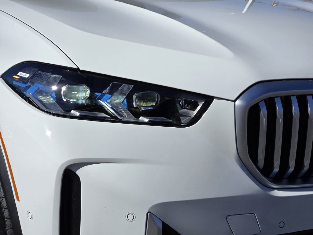 Certified 2026 BMW X5 xDrive40i w/ Climate Comfort Package AWD/4WD image 8