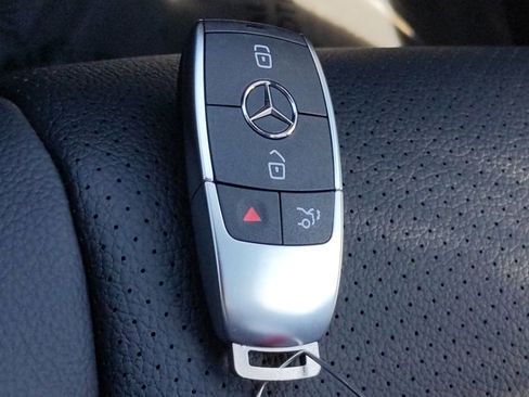 Used 2022 Mercedes-Benz GLE 350 4MATIC image 30