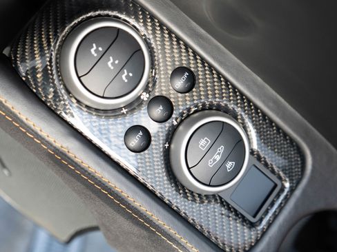 Used 2013 McLaren MP4-12C Spider image 13