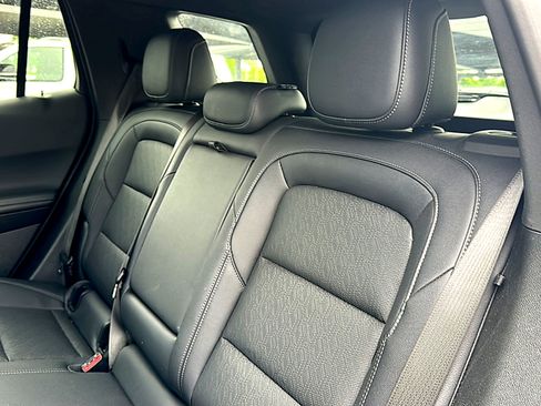 Used 2025 Chevrolet Equinox LT w/ Convenience Package II FWD image 19