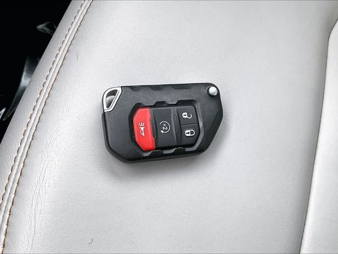 Used 2021 Jeep Wrangler Unlimited Sahara image 14