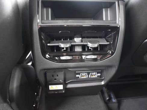 New 2025 Jeep Grand Cherokee Altitude w/ Trailer Tow Package image 33