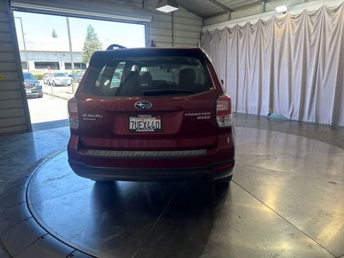 Used 2017 Subaru Forester 2.5i Premium AWD/4WD image 5