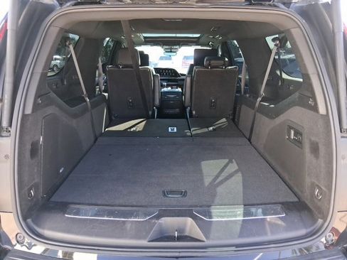 Used 2021 Cadillac Escalade ESV Premium Luxury image 6