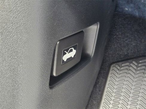 New 2026 Honda HR-V LX image 15