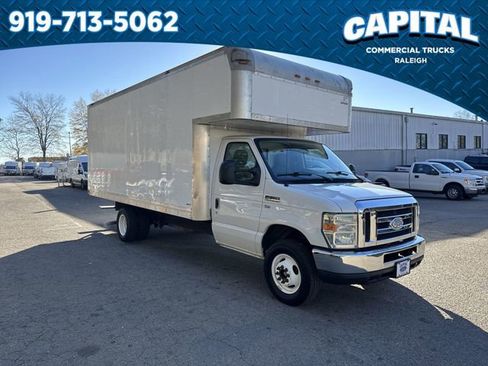 Used 2015 Ford E-350 and Econoline 350 Super Duty image 2