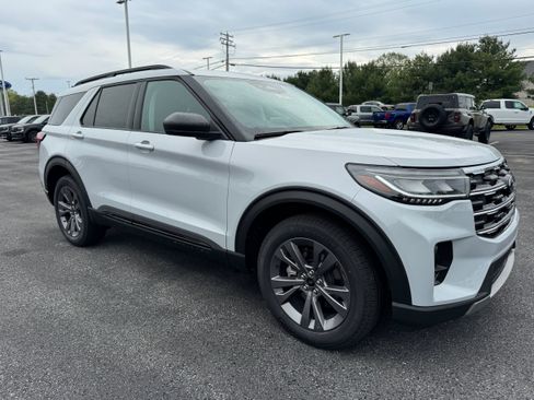 New 2026 Ford Explorer Active w/ Active Comfort Package AWD/4WD image 7