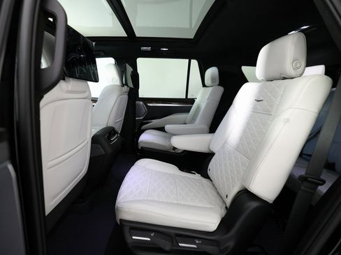 Used 2026 Cadillac Escalade Platinum Sport w/ LPO, Floor Liner Package image 18