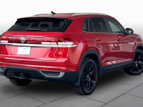 Used 2025 Volkswagen Atlas Cross Sport SE FWD image 13
