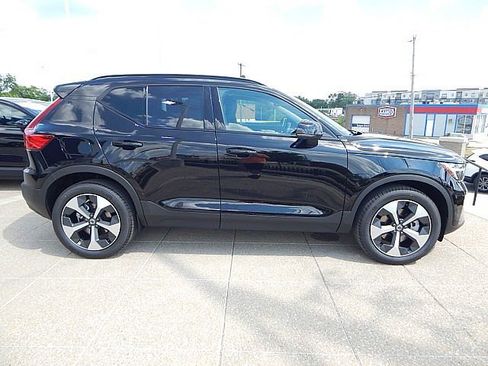New 2026 Volvo XC40 B5 Plus w/ Protection Package Premier image 7