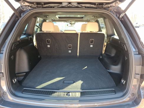 Used 2023 Jeep Grand Cherokee Limited image 30