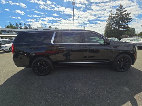 Used 2026 GMC Yukon XL Denali w/ Denali Reserve Package AWD/4WD image 8
