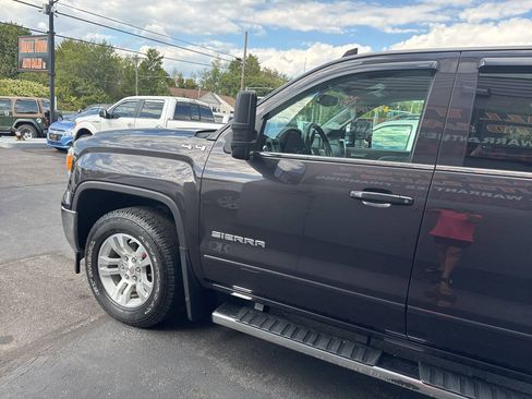 Used 2015 GMC Sierra 1500 SLE AWD/4WD image 4