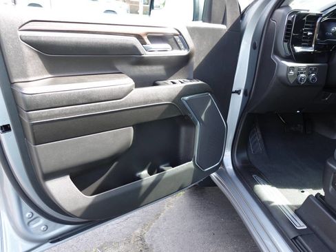 Used 2023 Chevrolet Silverado 1500 LT AWD/4WD image 15