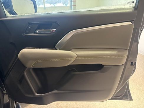 Certified 2023 Chevrolet Colorado ZR2 w/ ZR2 Convenience Package III image 12