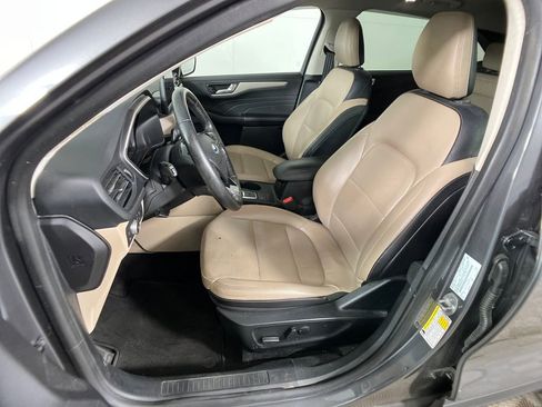 Certified 2021 Ford Escape SEL w/ Technology Package image 30