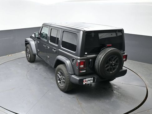 Used 2025 Jeep Wrangler Unlimited Sport AWD/4WD image 47