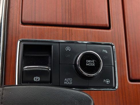 Used 2021 Lincoln Navigator Reserve image 23