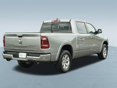 Used 2022 RAM 1500 Laramie AWD/4WD image 9