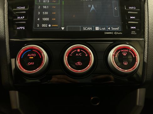 Used 2018 Subaru Forester 2.5i Limited image 9