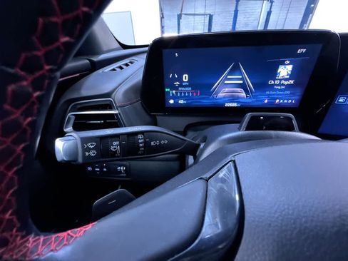 Used 2024 Chevrolet Traverse RS image 18