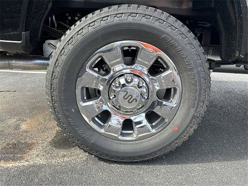 New 2025 Ford F350 King Ranch w/ Chrome Package image 9