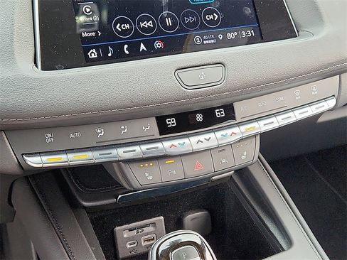 Used 2022 Cadillac XT4 Premium Luxury w/ Cold Weather Package image 15