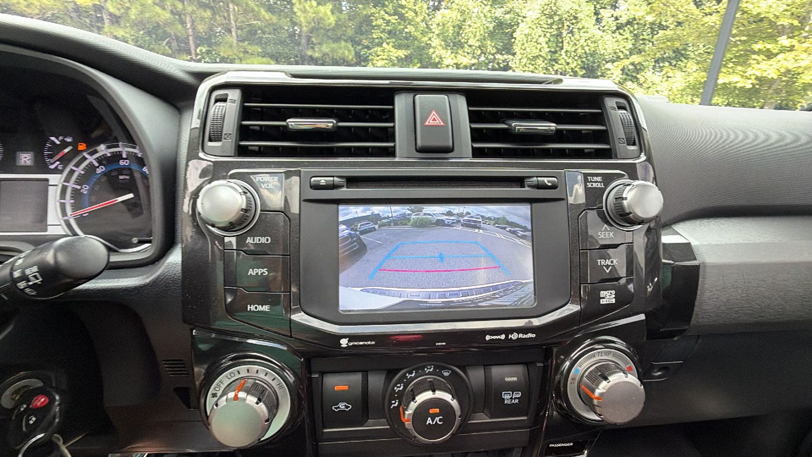 Used 2018 Toyota 4Runner TRD Off-Road Premium AWD/4WD image 33