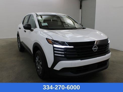 New 2026 Nissan Kicks S image 5