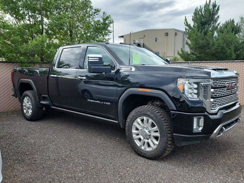 Used 2022 GMC Sierra 3500 Denali w/ Denali Ultimate Package AWD/4WD image 2