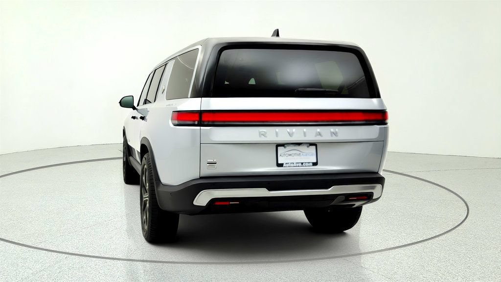Used 2025 Rivian R1S Adventure Dual AWD/4WD image 6