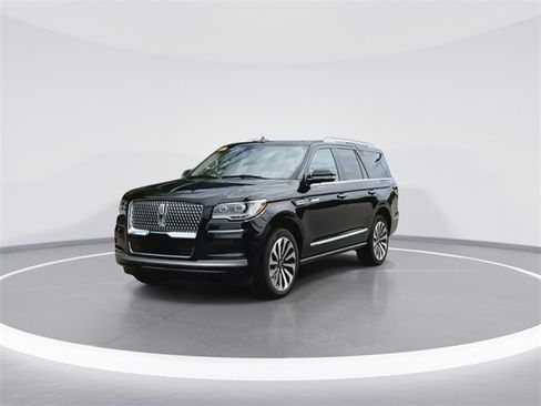 New 2024 Lincoln Navigator Reserve image 3