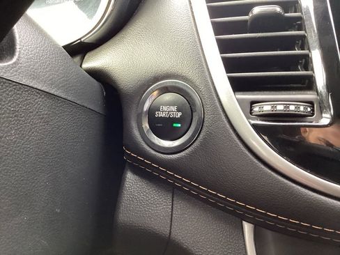 Used 2021 Chevrolet Trax LT w/ Premium Seat Package image 56